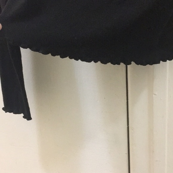 Fitted black long sleeve top - Picture 3 of 3